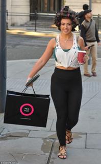 Holly Hagan feet photo thumbnail