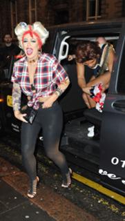 Holly Hagan feet photo thumbnail