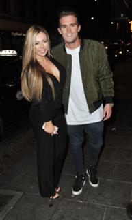 Holly Hagan feet photo thumbnail