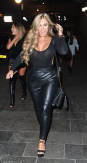 Holly Hagan feet photo thumbnail
