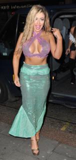 Holly Hagan feet photo thumbnail