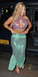 Holly Hagan feet photo thumbnail