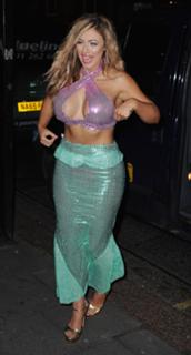 Holly Hagan feet photo thumbnail