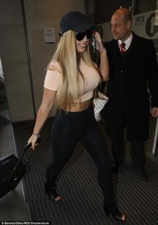 Holly Hagan feet photo thumbnail