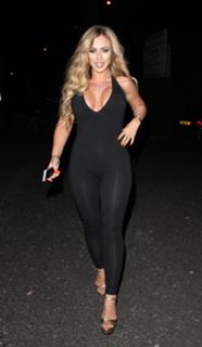 Holly Hagan feet photo thumbnail