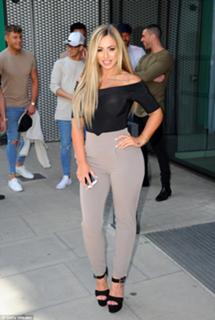 Holly Hagan feet photo thumbnail