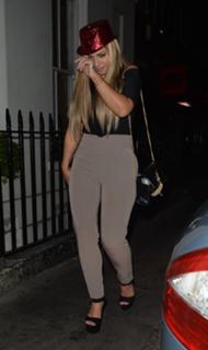 Holly Hagan feet photo thumbnail