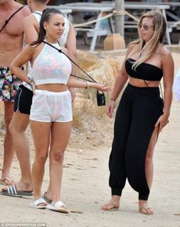 Holly Hagan feet photo thumbnail