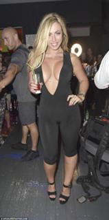 Holly Hagan feet photo thumbnail