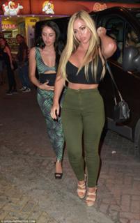Holly Hagan feet photo thumbnail