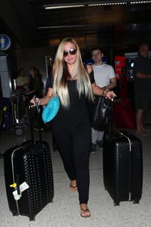 Holly Hagan feet photo thumbnail