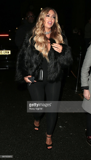 Holly Hagan feet photo thumbnail