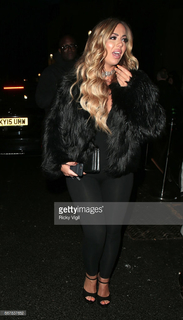 Holly Hagan feet photo thumbnail