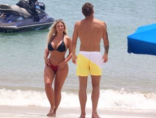 Holly Hagan feet photo thumbnail