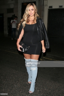 Holly Hagan feet photo thumbnail