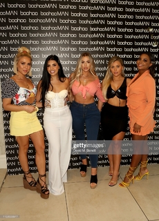 Holly Hagan feet photo thumbnail