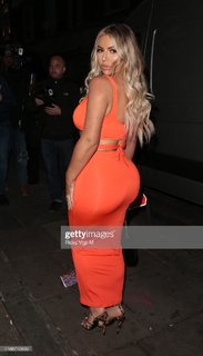 Holly Hagan feet photo thumbnail