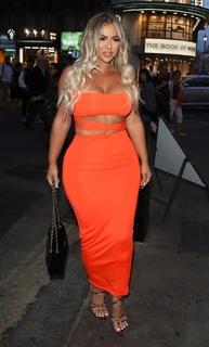 Holly Hagan feet photo thumbnail