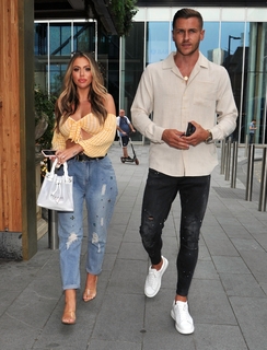 Holly Hagan feet photo thumbnail