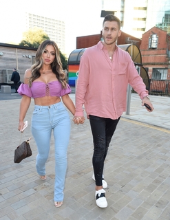 Holly Hagan feet photo thumbnail