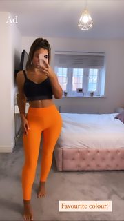 Holly Hagan feet photo thumbnail