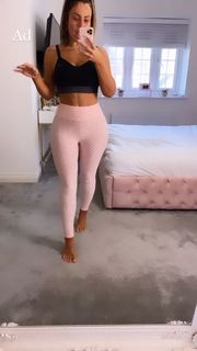 Holly Hagan feet photo thumbnail