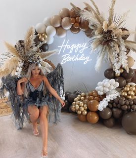 Holly Hagan feet photo thumbnail