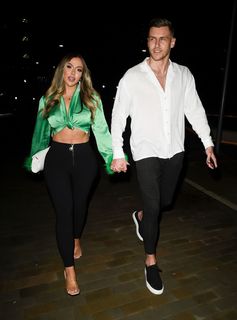 Holly Hagan feet photo thumbnail