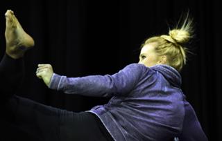 Holly Holm feet photo thumbnail