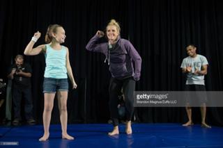 Holly Holm feet photo thumbnail