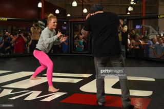 Holly Holm feet photo thumbnail