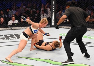 Holly Holm feet photo thumbnail
