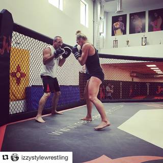 Holly Holm feet photo thumbnail