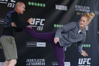 Holly Holm feet photo thumbnail