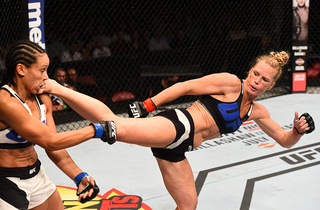 Holly Holm feet photo thumbnail