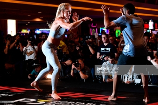 Holly Holm feet photo thumbnail