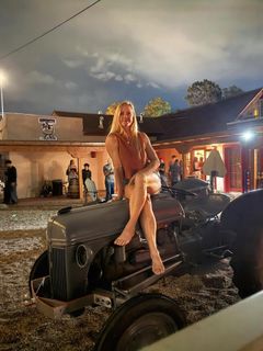 Holly Holm feet photo thumbnail