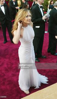 Holly Hunter feet photo thumbnail