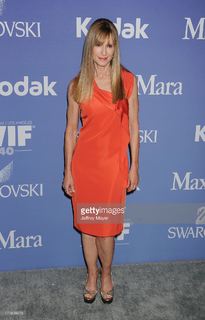 Holly Hunter feet photo thumbnail