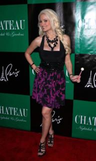 Holly Madison feet photo thumbnail