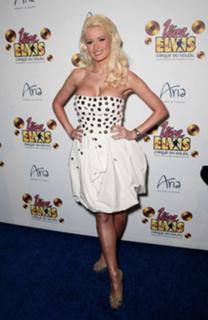Holly Madison feet photo thumbnail