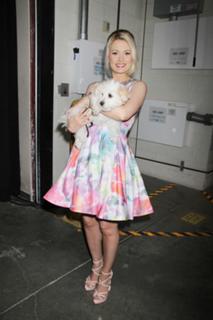 Holly Madison feet photo thumbnail