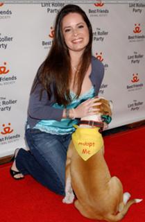 Holly Marie Combs feet photo thumbnail