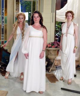 Holly Marie Combs feet photo thumbnail