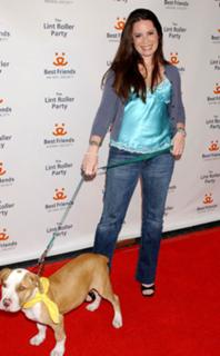 Holly Marie Combs feet photo thumbnail