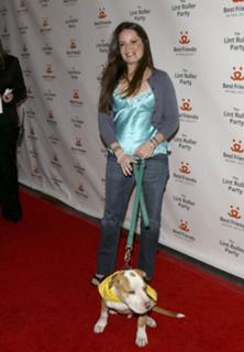 Holly Marie Combs feet photo thumbnail