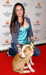 Holly Marie Combs feet photo thumbnail