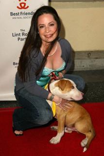 Holly Marie Combs feet photo thumbnail
