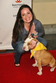 Holly Marie Combs feet photo thumbnail