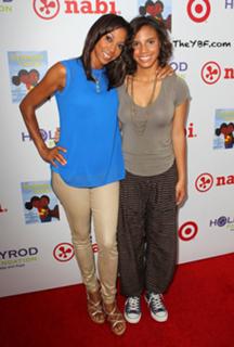 Holly Robinson Peete feet photo thumbnail